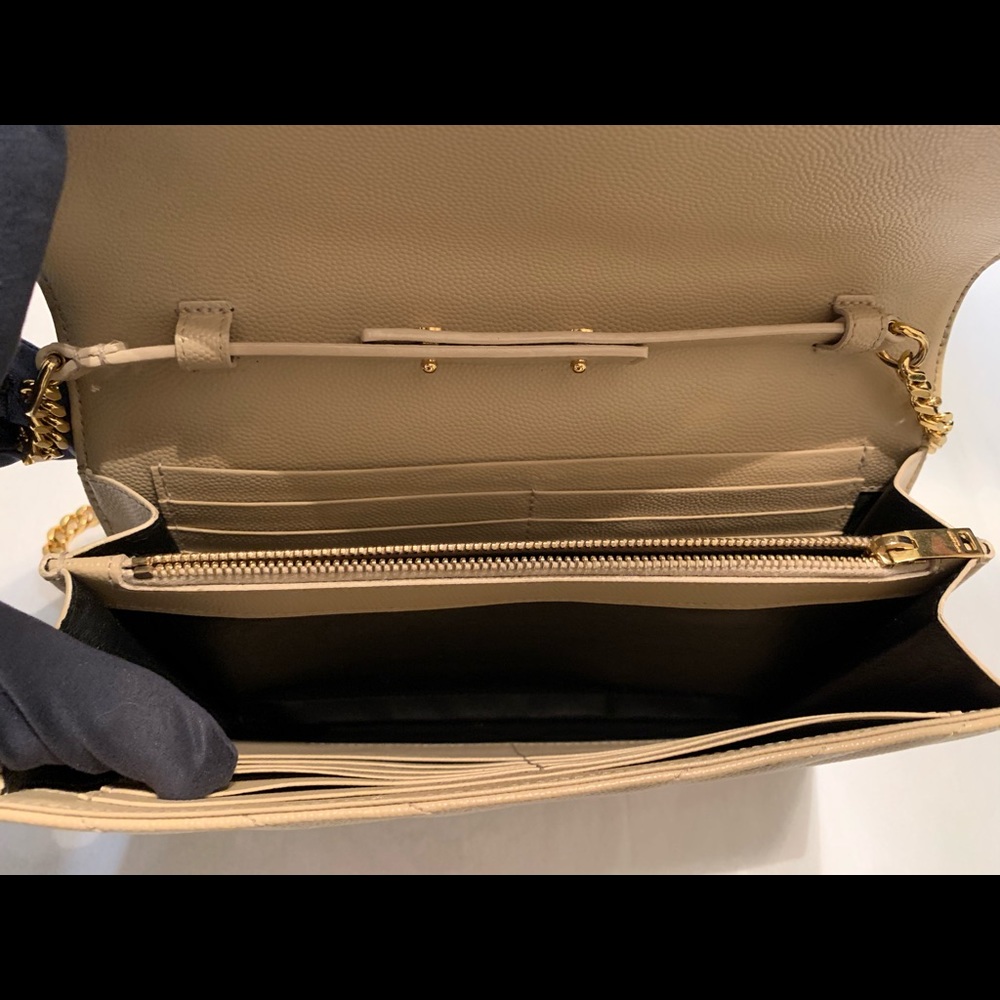 Yves Saint Laurent Wallet On Chain - Picture 5 of 6
